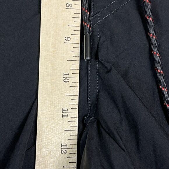 Fire + Ice Shorts Mens 34 Black Drawstring Waist Pockets Lightweight Board Short - Picture 7 of 12